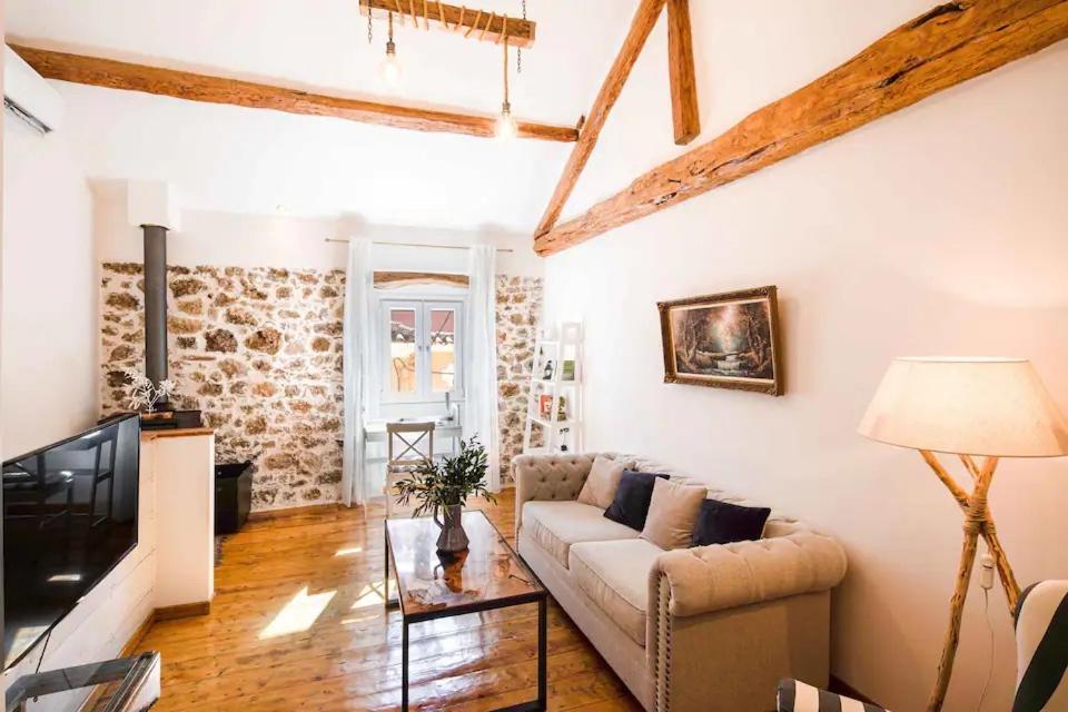 Villa Alia House à Doukádes Extérieur photo